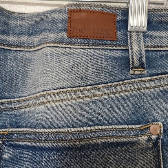 Judy Blue High Waist Distressed Button-Fly Skinny fit Womens Jeans Size 11/30 - Picture 7 of 8
